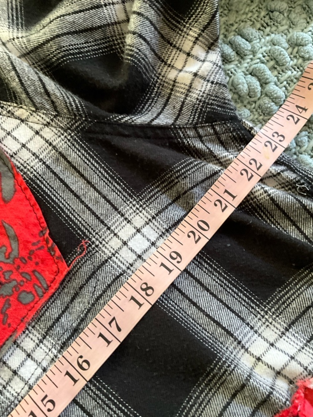 Upcycled Mixed Media Plaid Heart Patch Top XL Handmade - Picture 8 of 9